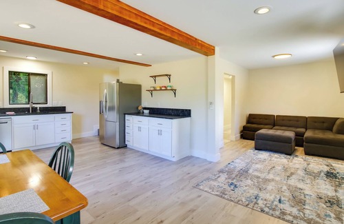 Mount Vernon House | Tranquil Mount Vernon Retreat w/ Patio & Gas Grill