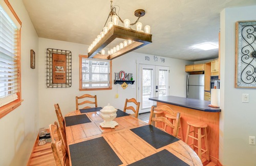 Damascus House | Tranquil Mountain Getaway in Troutdale: Game Room!