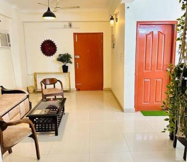 Varanasi Apartment | Tranquil (Near Ghats and Temple)