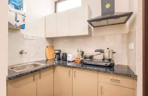 Gurugram Apartment | Tranquil Nest in Gurgaon w/balcony