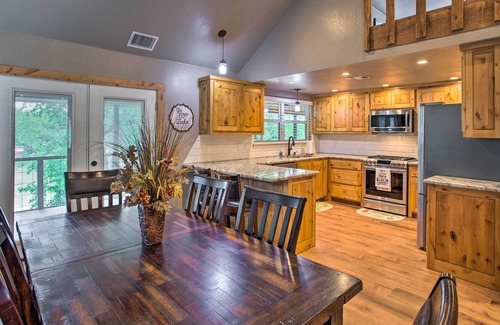Palo Pinto House | Tranquil Palo Pinto Home w/ Deck + Boat Dock!