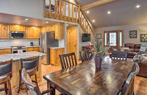 Palo Pinto House | Tranquil Palo Pinto Home w/ Deck + Boat Dock!