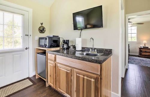 Waller Cabin | Tranquil Plantersville Cabin: Farm Animals On-Site