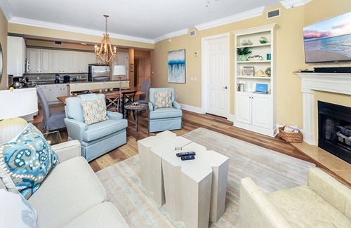 Santa Rosa Beach Condo | Tranquil setting, sun shining, beautiful beach, and a serene pool. πποΈπββοΈπ