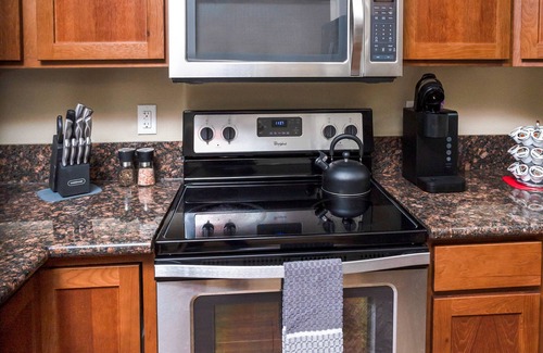 Knik-Fairview House | Tranquil Stay Newly Furnished!