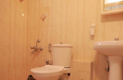 Hosur House | Tranquil Staycation- Homestay Private Rooms