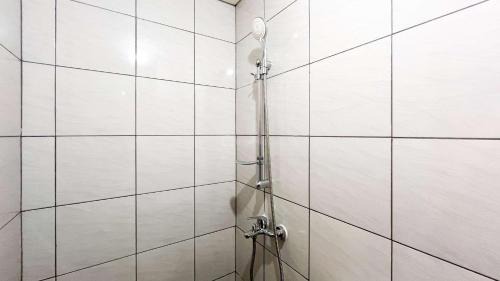 Makassar Apartment | Tranquil Studio (No Kitchen) Apartment Bandaraya - Tallasa City Makassar By Travelio