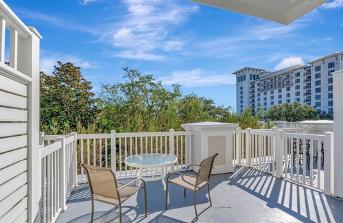 Baytowne Wharf Condo | Tranquil Third-Floor Bay-View Studio sleeps 4: Ideal for Conferences or Getaways at Sandestin Golf and Beach Resort!