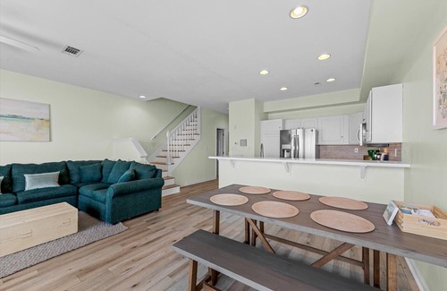 Chincoteague House | Tranquil Tides Retreat - Waterfront on Chincoteague Island!