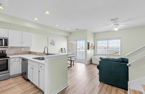 Chincoteague House | Tranquil Tides Retreat - Waterfront on Chincoteague Island!