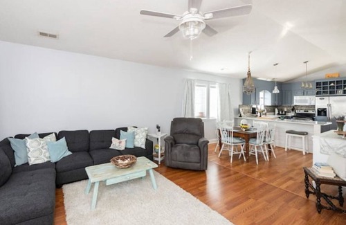 Southport Cottage | Tranquil Tides Cottage 3 miles from the Beach