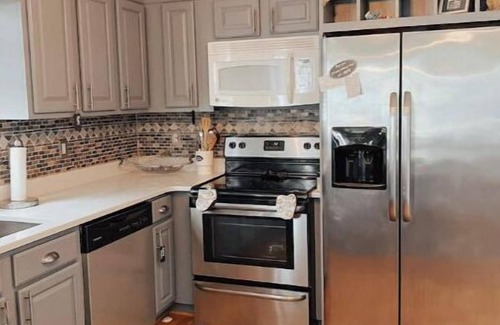 Southport Cottage | Tranquil Tides Cottage 3 miles from the Beach