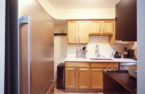 Royal Oak House | Tranquil Townhouse 2bed/1bath townhome in superb Royal Oak