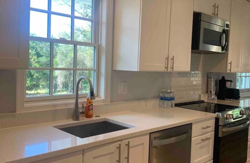 Fairland House | Tranquil Trio: 6 BR, 4 BA, 3 Units, Deer Haven