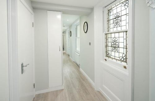 South Kensington Apartment | Tranquil Trio Bedrooms