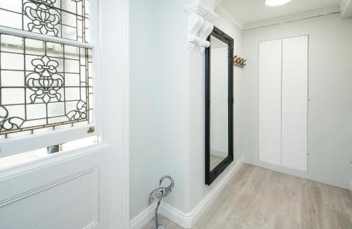 South Kensington Apartment | Tranquil Trio Bedrooms