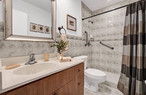 Tamiami House | Tranquil Tropics: 3BR/2BA with Plunge Pool Retreat