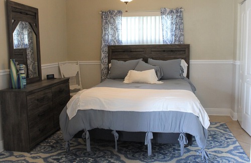 Pelican House | Tranquil Turtle Retreat in Cape Coral