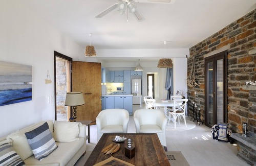 Pisses Apartment | Tranquil, very private, luxury, spacious, secluded, 2 bdr -2 bathrm, own beach