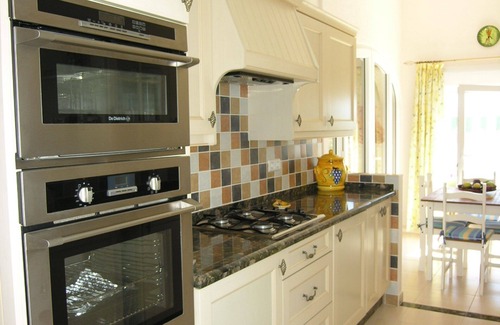 Vinuela Villa | Tranquil villa with breath-taking panoramic views of Lake Viñuela & Mount Maroma