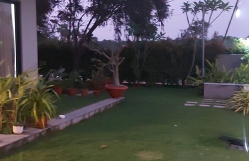 Noorpur Villa | Tranquil villa with AC in Kriparampur/Diamond harbor road - 3 bedrooms