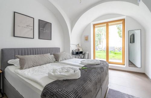 Mautern an der Donau Apartment | Tranquil Wachau Escape - 45m2 with Outdoor Terrace