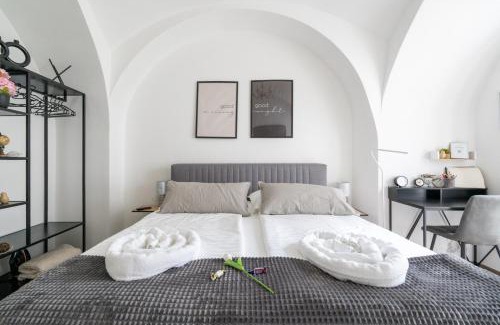 Mautern an der Donau Apartment | Tranquil Wachau Escape - 45m2 with Outdoor Terrace