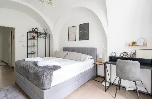 Mautern an der Donau Apartment | Tranquil Wachau Escape - 45m2 with Outdoor Terrace