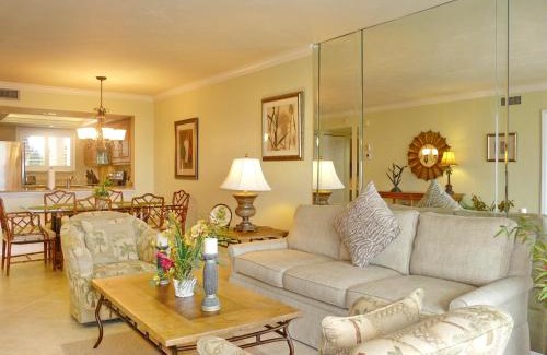 Marco Island Apartment | Tranquil waterfront condo with pool and steps to beach