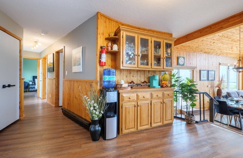 Tobermory House | Tranquil Waterfront Escape - Gorgeous private waterfront cottage near Tobermory
