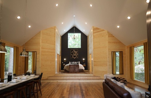 Broken Bow Cabin | Tranquil Waters Brand New Studio Cabin by Broken Bow Lake and Golf Course