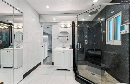 Melaleuca Gardens House | Tranquil Waters Charming 3-bedroom house Heated Pool serene Dania Beach
