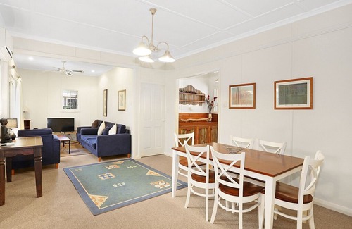 Yamba House | Tranquility Cottage 13 Harbour St