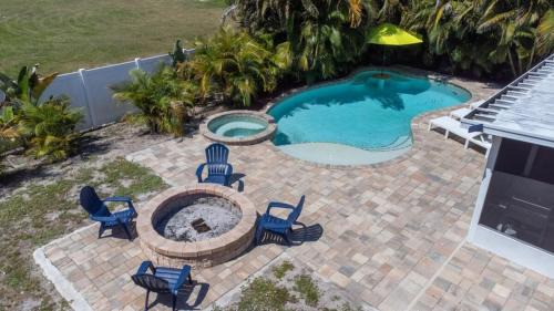 Palmetto House | Tranquility Found Heated Saltwater Pool Spa