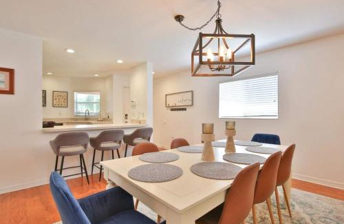 Palmetto House | Tranquility Found Heated Saltwater Pool Spa