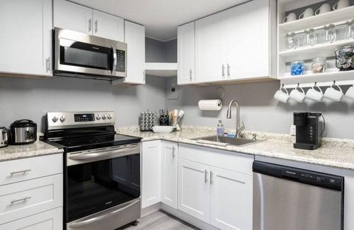 Fairbanks House | Tranquility meets elegance in this newly renovated 2 bed/1 bath property.