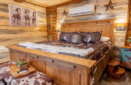 Ringold Cabin | Tranquility - Secluded Cabin w/Grill & Firepit