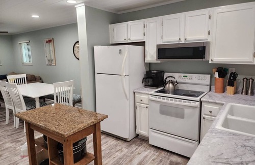 Palmetto Dunes Villa | Tranquility by the Beach 1st Fl Sleeps 6,King Bed