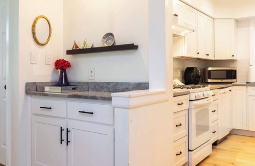 Northeast Virginia Beach House | Tranquility with Hot Tub! 5 min walk to beach