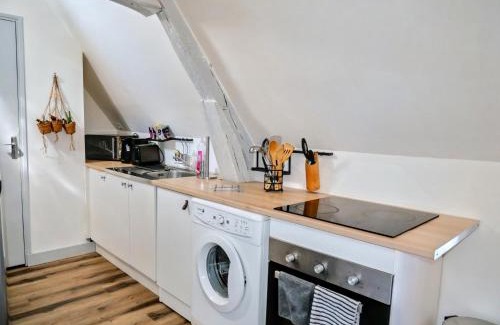 Saint-Gervais-la-Foret Apartment | Tranquillité, Parking, Proche Châteaux de la Loire