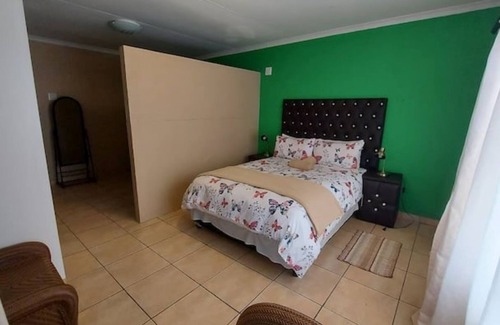 Windhoek Bed & Breakfast | Tranquillity at iExtol