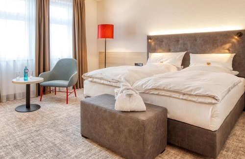 Froschhausen Hotel | Trans World Hotel Columbus