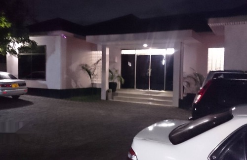Ukonga Bed & Breakfast | Transit Airport B&B