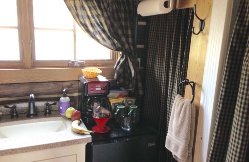 West Yellowstone Cabin | Trapper Cabin 259.00 Night EVERY NIGHT - 1 Night Min - No Cleaning Fee