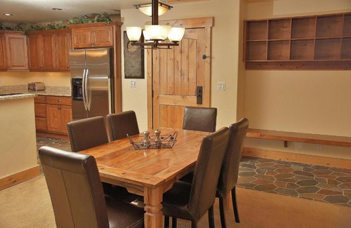 Steamboat Springs Apartment | Trappeurs Crossing, Bear Lodge 6207 (202804-9951) Condo