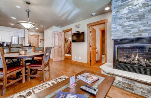 Steamboat Springs Apartment | Trappeurs Lodge