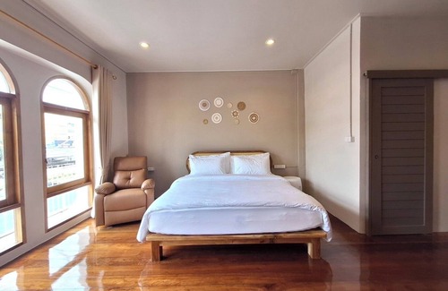 Bang Phra Hotel | Trat Hometown