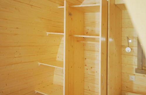 Alpnach Other | Traumhaftes Bungalow mit Seesicht - ohne privates WC und aktuell ohne Terrasse