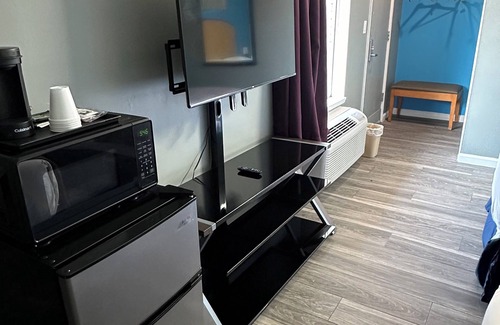 Emporia Hotel | Travel Inn & Suites