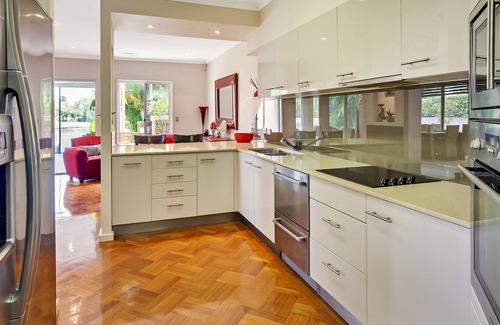 Sanctuary Cove House | Travel local or hit the road - warmer weather awaits!